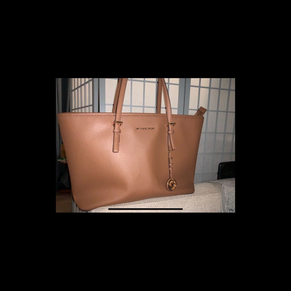 Brand New Michael Kors Jet Set Tote/Luggage